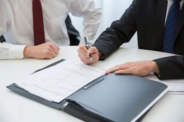 Navigating the Salary Gap: A Guide for Canadian Lawyers Returning from the United States