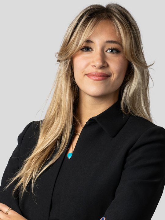 Léa Jaouich, Gestionnaire, recrutement juridique chez BJRC Recruiting